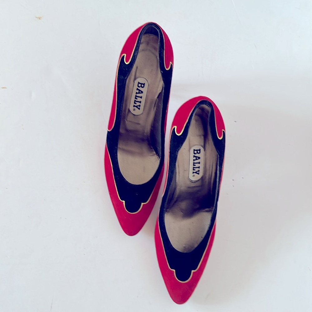 New Bally Vintage 80s Red and Black Suede Heel Pumps Size 39/8.5 - Picture 6 of 10